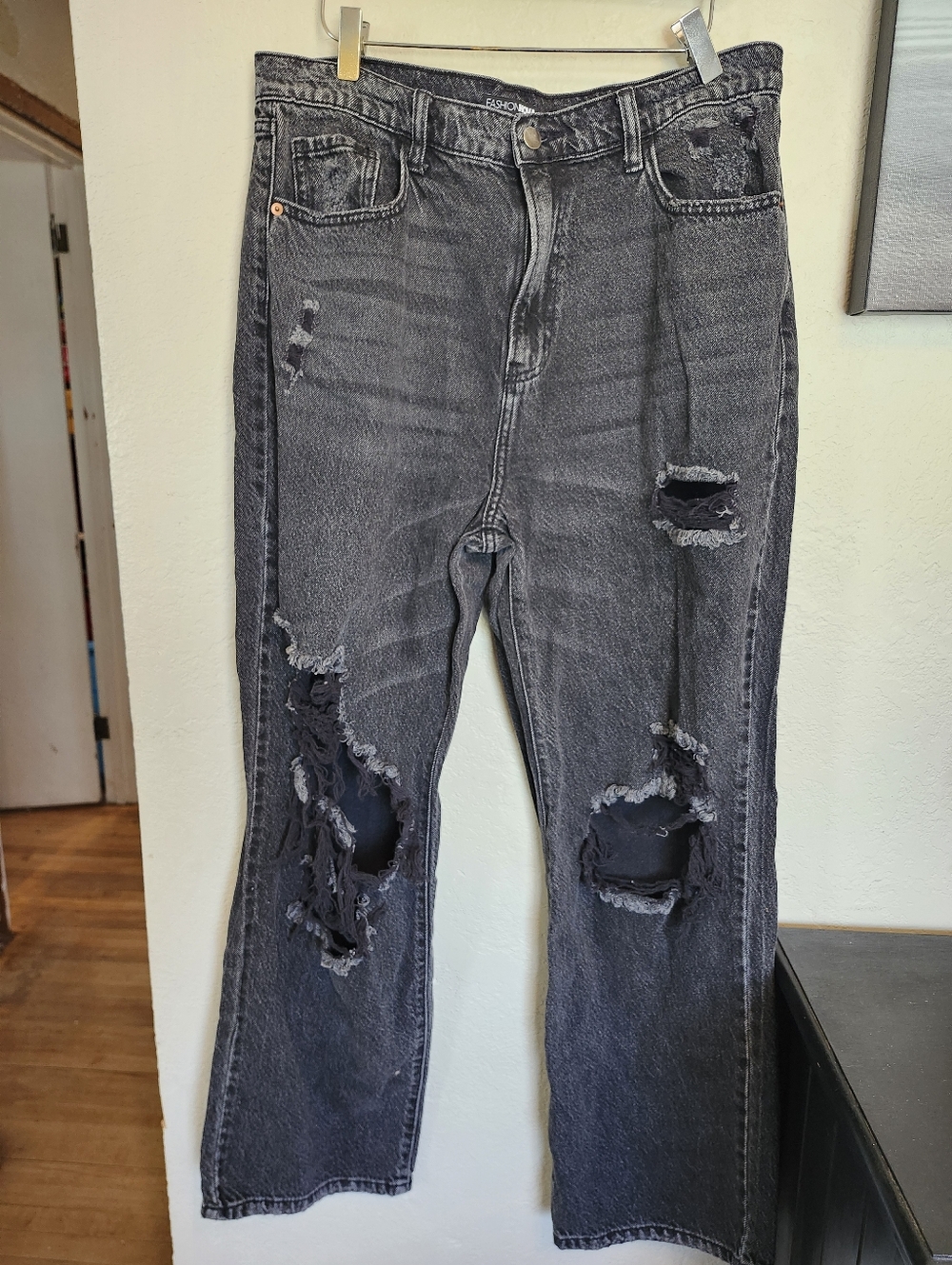 Fashion Nova Black Washed Distressed Straight-Leg Jeans